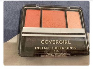 Covergirl Instant Cheekbones Blush Palette