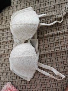 H&M White Lace Bra