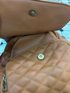 Glo(Globus) Stylish Quilted Backpack