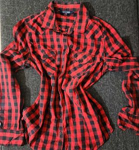 Chic Plaid Shirt 🍒🎀