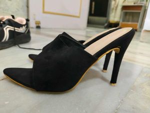 Black Mule heels - Pointed Toe