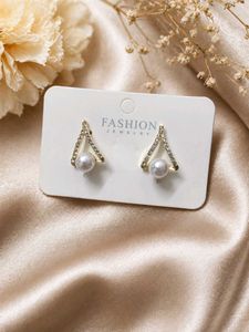 Elegant Pearl &amp; Crystal Earrings Set
