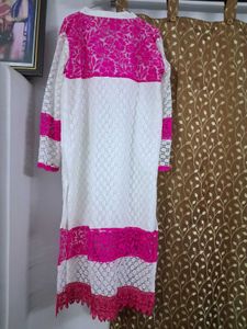 Elegant White &amp; Pink Lace Kurta