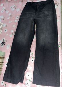 Stylish Black Wide-Leg Jeans