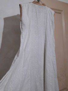 Elegant White Kurta with Gold Embroidery
