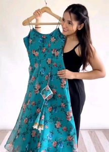 Designer Party Wear Gown..no Coin Or Swap..plz Don't Offer Fix Prices