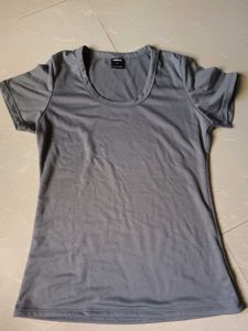 🇰🇷 Body fitted Solid Grey Basic T-Shirt