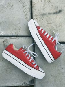 Rare red converse low