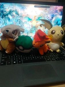 4 pokemon keychain set