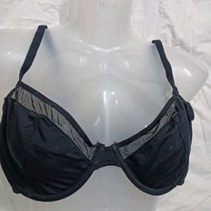🪔 Elegant Black Sheer Detail Bra