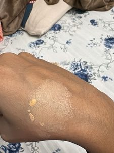 KIKO foundation with mixing palat