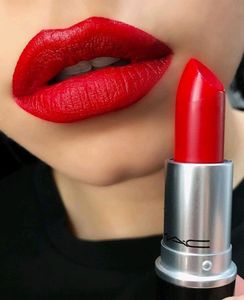 MAC RED COLOUR LIPSTICK