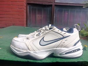 Nike Air Monarch IV Men's Shoes