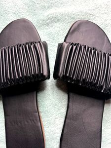 🖤Women’s Trendy Brand New Black Mules Flats🖤