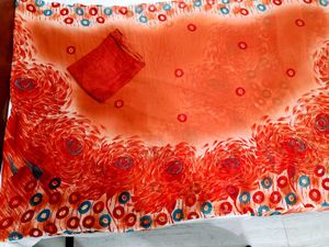 🇳🇿💫🎀Elegant Orange Floral Print Saree