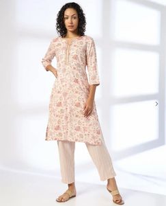 floral print Avaasa mix n match kurta and pant set