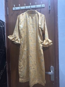 Elegant Yellow Floral Print Kurta