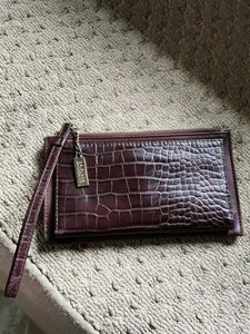 Chic Croc Embossed Wristlet Wallet