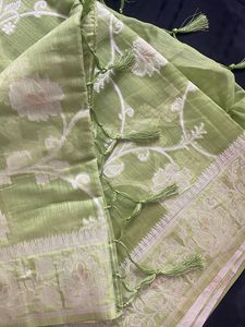 ❗️(NEW) ❗️ Green Floral Saree
