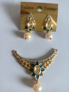 Pendant Set.