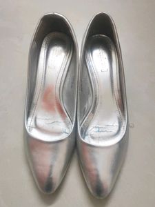 Branded Silver Bellies/pumps