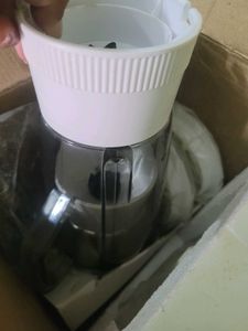 Maharaja Whiteline Juicer Mixer Grinder