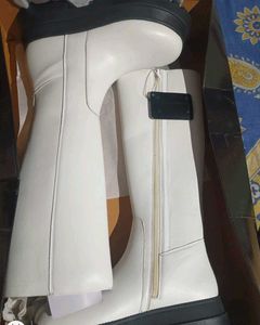 Chic White Knee-High Boots