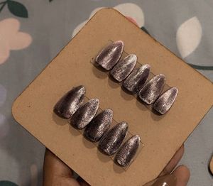 Burgandy Cat Eye Press-On Nails