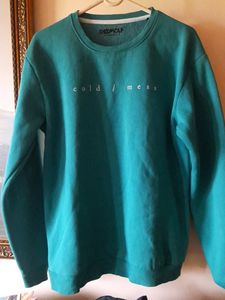Sale.... 🥳Ladies SWEATSHIRT .medium Size .44 Ches