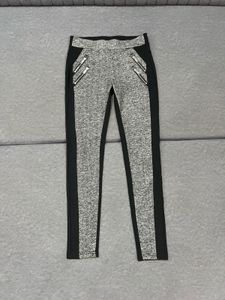 Stylish Zipper Accent Leggings