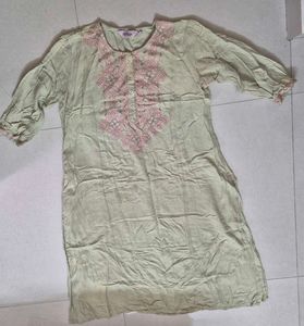 Embroidered Sitaya Kurta