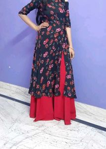 Price 💧 dropped 🌹Beautiful Slit Cut Kurti