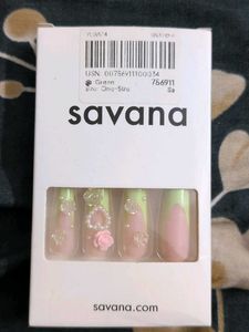 Savana Press-On Nails with Pearls &amp; Roses