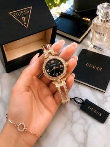GUESS Women's  Watch rakhi offer