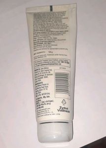Everyuth Naturals Exfoliating Walnut Scrub