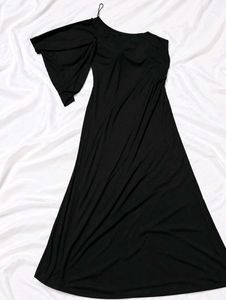 Elegant Black One-Shoulder Maxi Dress