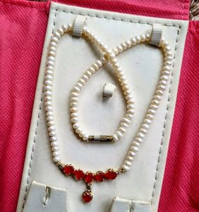 Pearl Chain With Red Stones