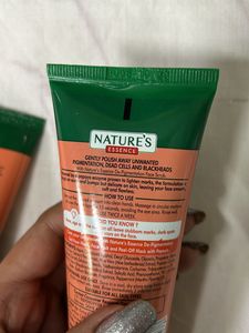 Combo Of Facewash And Face scrub