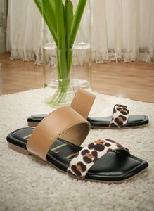 ELLE  FLATS IN SIZE 41
