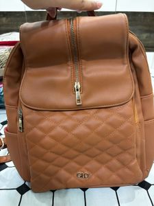 Glo(Globus) Stylish Quilted Backpack