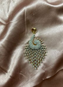 Exquisite Diamond Pendant Necklace