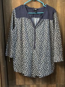 Floral Print Button-Up Tunic Top