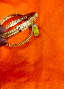 GOLD COVER BANGLE