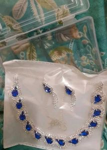 Sparkling Rhinestone Necklace &amp; Earrings Set