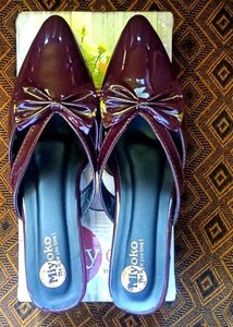 Stylish Burgundy Patent Bow Flats
