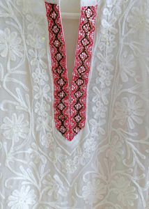 🩷🤍 Chikankari White Kurti with Pink Work