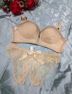 Lace Bra and Panty Set