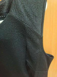 Chic Black Sleeveless Dress