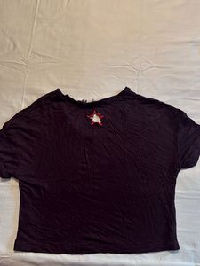NUON Black Cropped T-Shirt with Red Star Detail