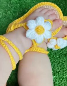 Adorable Crochet Baby Sandals